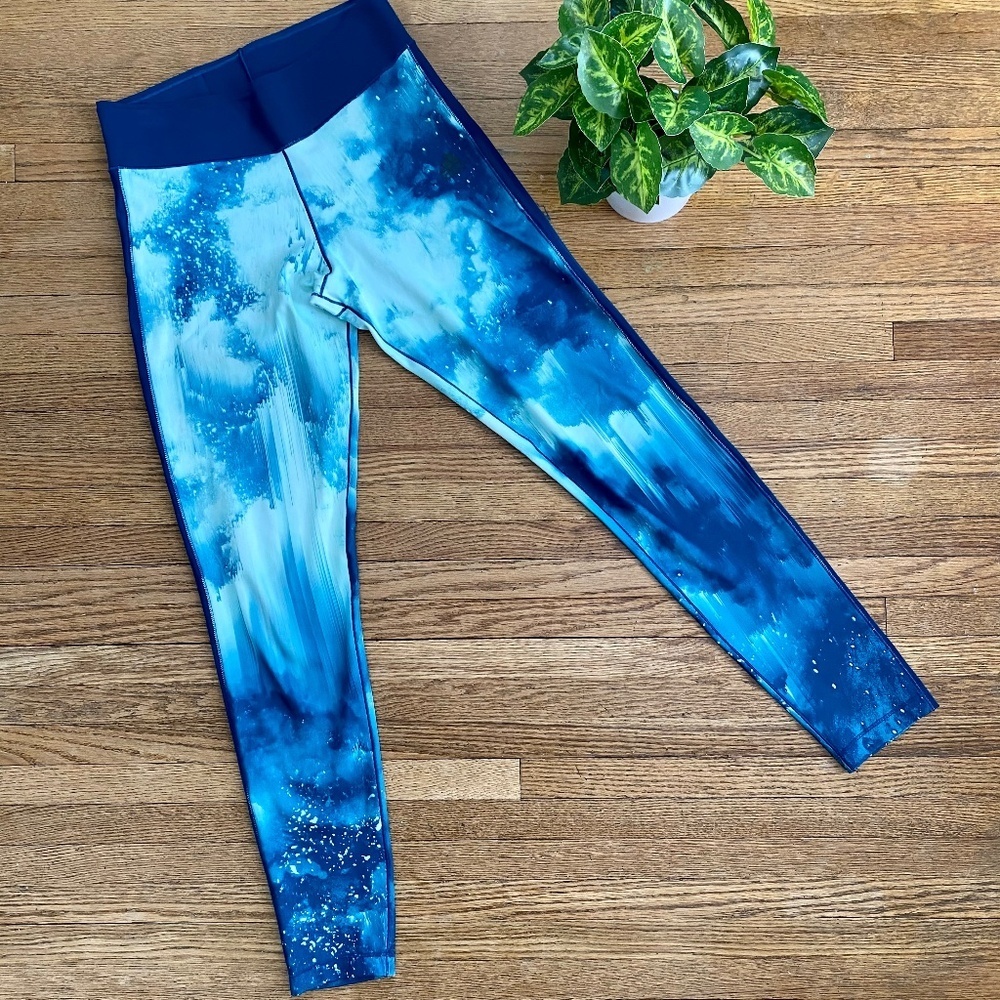 Adidas Climalite Moisture Wicking Capri Gym Blue Abstract Capri Leggings Size S - Picture 3 of 12